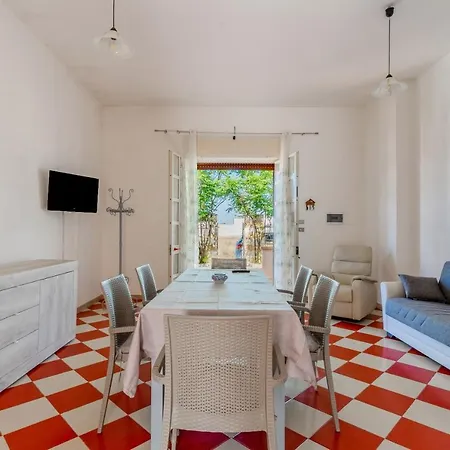 Cinzia Villa Torre Lapillo