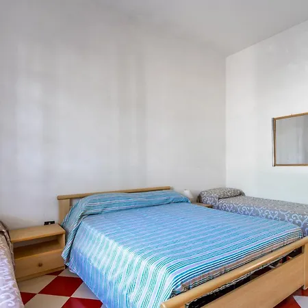 Cinzia Torre Lapillo